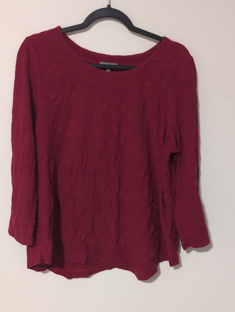 Red 3/4 Sleeve T-shirt With Texture